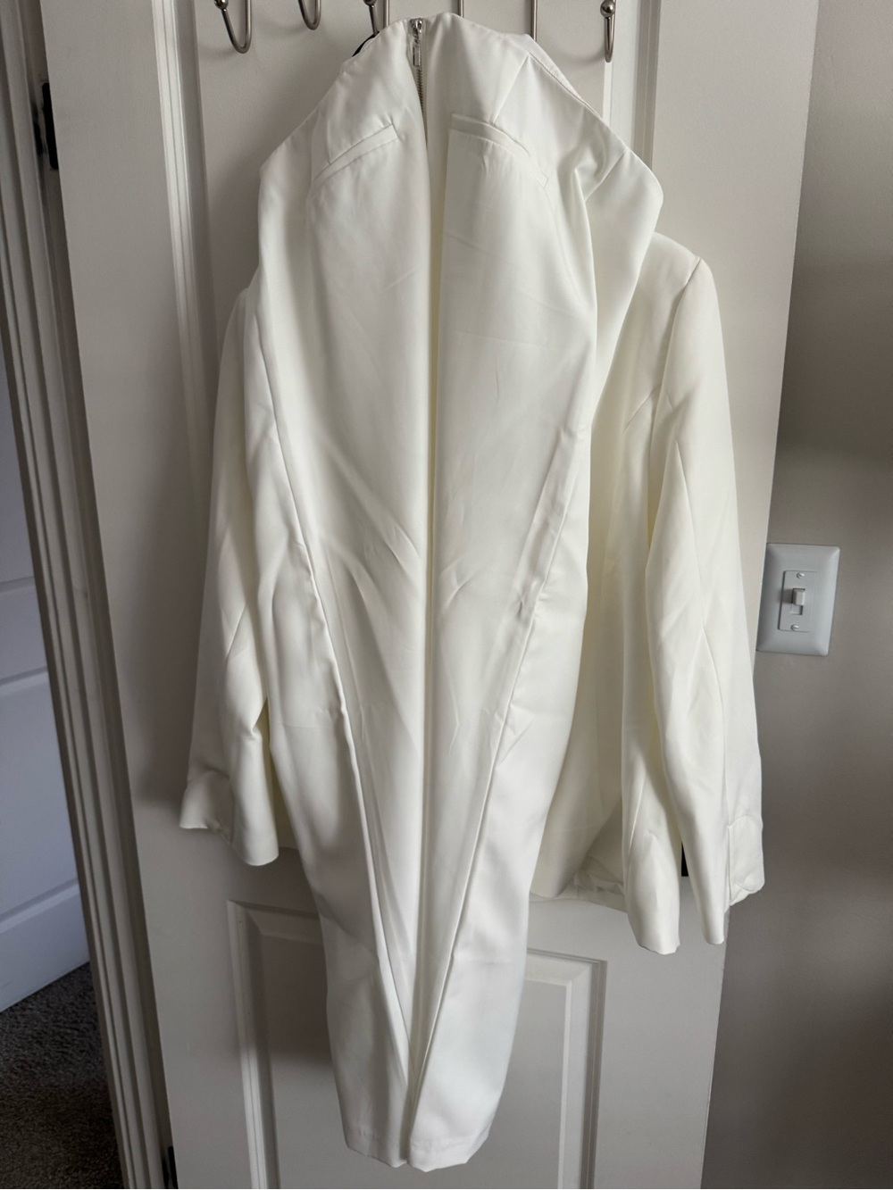 Women’s 2 piece cream pantsuit